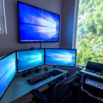 tripple-monitors-with-desk