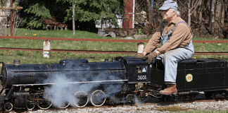 New mini-rail system in the works to transport crude oil across western Canada