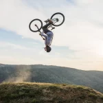 catching-air-upside-down_h